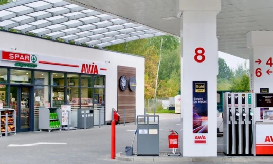 Zatankuj na stacji benzynowej SPAR z szerokim wyborem benzyny i oleju napędowego. Wybierz spośród AVIA, wess, Gold i innych opcji, aby zaspokoić wszystkie swoje potrzeby paliwowe.
